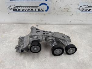 Gebruikte Spanrol Multiriem Mercedes B (W245) 2.0 B-180 CDI 16V Prijs € 75,00 Margeregeling aangeboden door Boekholt autodemontage B.V