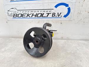 Gebruikte Pomp Servo Hyundai H-300 2.5 CRDi Prijs € 54,45 Inclusief btw aangeboden door Boekholt autodemontage B.V
