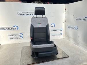 Gebruikte Stoel links Skoda Octavia Combi (1Z5) 2.0 Turbo FSI 16V RS Prijs € 175,00 Margeregeling aangeboden door Boekholt autodemontage B.V