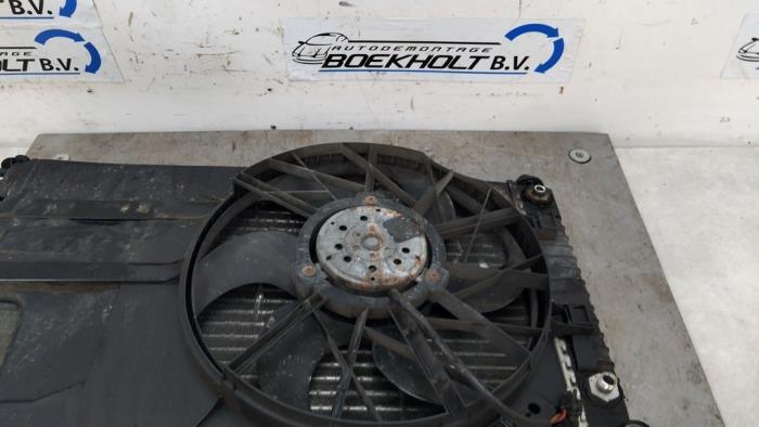 Gebruikte Fan Radiateur Mercedes A (W168) 1.6 A-160 Prijs € 45,00 Margeregeling aangeboden door Boekholt autodemontage B.V