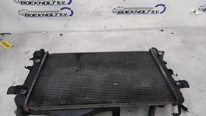 Gebruikte Radiateur Airco Opel Astra H SW (L35) 1.6 16V Twinport Prijs € 49,00 Margeregeling aangeboden door Boekholt autodemontage B.V