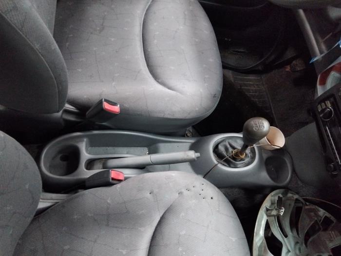 Gebruikte Handrem Mechaniek Toyota Yaris (P1) 1.0 16V VVT-i Prijs € 49,00 Margeregeling aangeboden door Boekholt autodemontage B.V