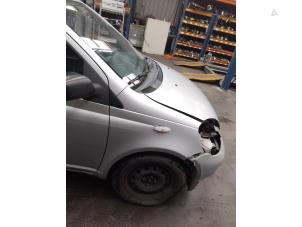 Gebruikte Knipperlicht Scherm rechts-voor Toyota Yaris (P1) 1.0 16V VVT-i Prijs € 10,00 Margeregeling aangeboden door Boekholt autodemontage B.V