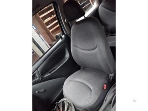 Gebruikte Raamslinger Toyota Yaris (P1) 1.0 16V VVT-i Prijs € 10,00 Margeregeling aangeboden door Boekholt autodemontage B.V