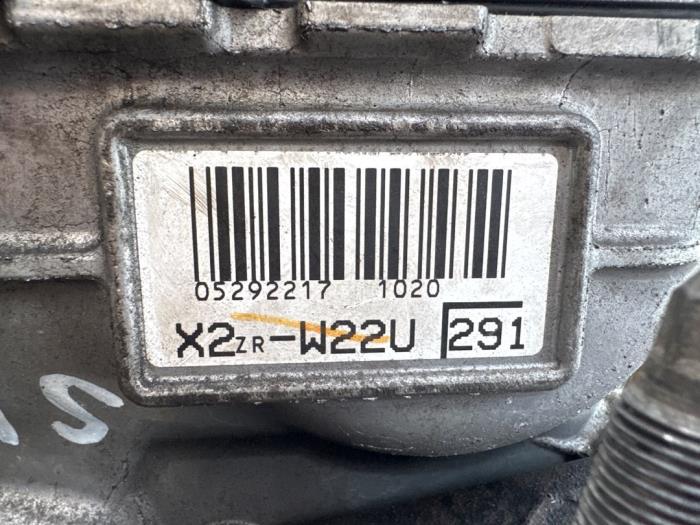 Motor van een Toyota Prius Plus (ZVW4) 1.8 Hybrid 16V 2012