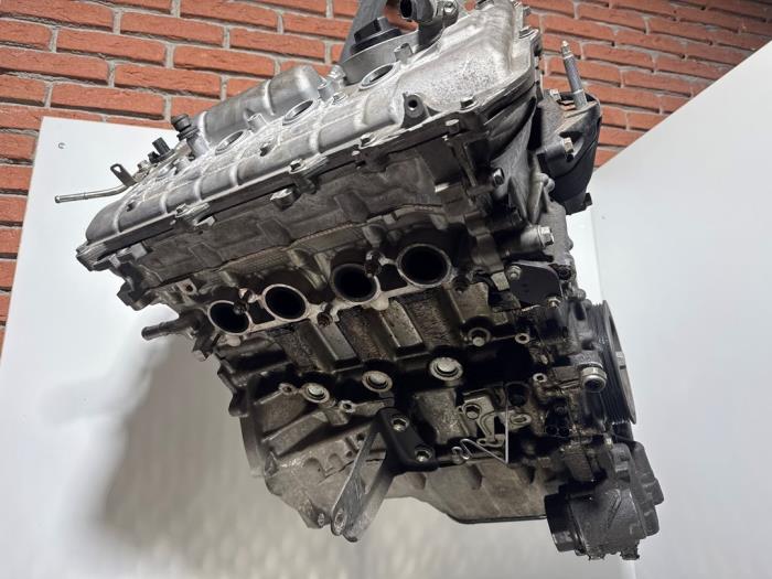 Motor van een Toyota Prius Plus (ZVW4) 1.8 Hybrid 16V 2012