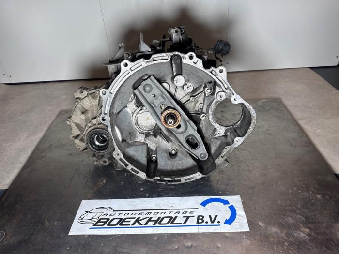 Gebruikte Versnellingsbak Mitsubishi Colt (Z2/Z3) 1.3 16V Prijs € 242,00 Inclusief btw aangeboden door Boekholt autodemontage B.V