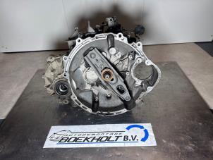 Gebruikte Versnellingsbak Mitsubishi Colt (Z2/Z3) 1.3 16V Prijs € 242,00 Inclusief btw aangeboden door Boekholt autodemontage B.V