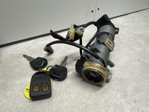 Gebruikte Kontaktslot + Sleutel Daewoo Leganza 2.0 SX,CDX 16V Prijs € 55,00 Margeregeling aangeboden door Boekholt autodemontage B.V
