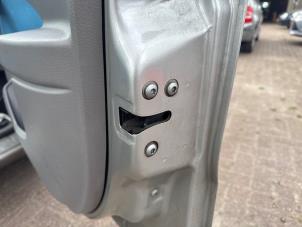 Gebruikte Deurslot Mechaniek 4Deurs rechts-achter Fiat Panda (169) 1.2 Fire Prijs € 25,00 Margeregeling aangeboden door Boekholt autodemontage B.V