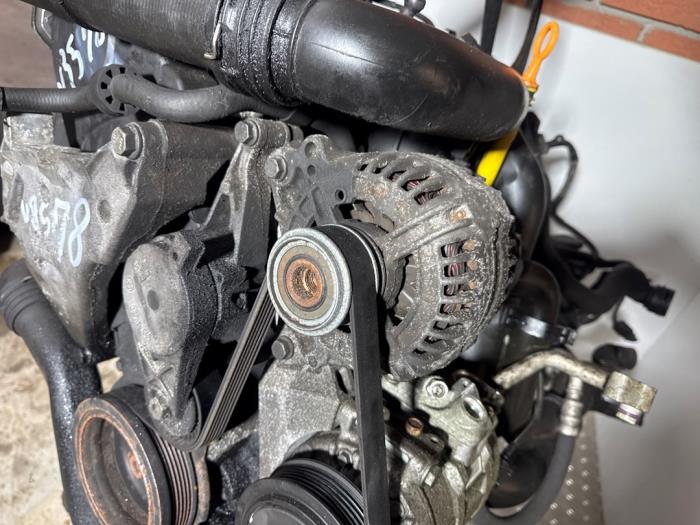 Gebruikte Alternator Volkswagen Golf V (1K1) 1.9 TDI Prijs € 38,00 Margeregeling aangeboden door Boekholt autodemontage B.V