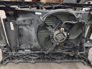 Gebruikte Radiateur Fiat Grande Punto (199) 1.4 16V Prijs € 20,00 Margeregeling aangeboden door Boekholt autodemontage B.V