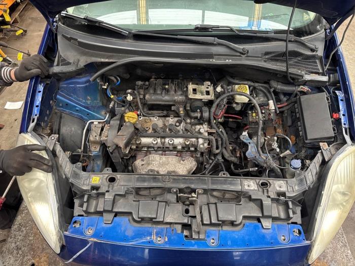 Gebruikte Rembekrachtiger Fiat Grande Punto (199) 1.4 16V Prijs € 49,50 Margeregeling aangeboden door Boekholt autodemontage B.V