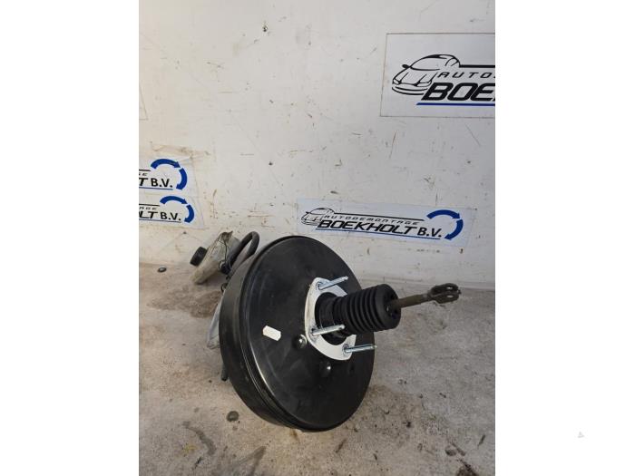 Gebruikte Rembekrachtiger Opel Vivaro B 1.6 CDTI Biturbo 120 Prijs € 59,29 Inclusief btw aangeboden door Boekholt autodemontage B.V