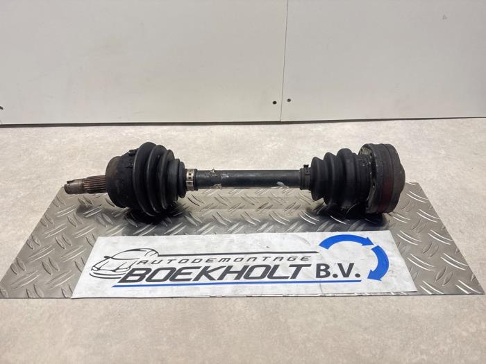 Gebruikte Aandrijfas rechts-voor Alfa Romeo GT (937) 1.8 Twin Spark 16V Prijs € 48,00 Margeregeling aangeboden door Boekholt autodemontage B.V