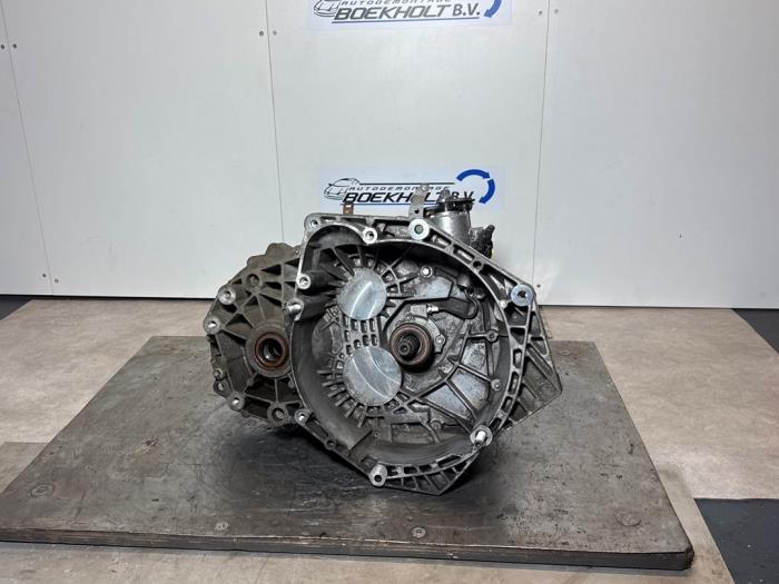 Gebruikte Versnellingsbak Vauxhall Astra Mk.6 Sports Tourer 2.0 CDTI 16V 165 Prijs € 332,75 Inclusief btw aangeboden door Boekholt autodemontage B.V