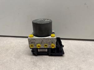 Gebruikte ABS Pomp Renault Megane II Grandtour (KM) 1.6 16V Prijs € 49,00 Margeregeling aangeboden door Boekholt autodemontage B.V