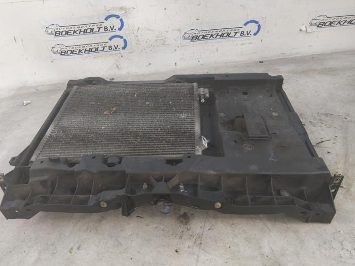Gebruikte Radiateur Airco Peugeot 207 SW (WE/WU) 1.4 16V Vti Prijs € 25,00 Margeregeling aangeboden door Boekholt autodemontage B.V