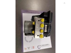 Gebruikte ABS Pomp Opel Corsa D 1.4 16V Twinport Prijs € 125,00 Margeregeling aangeboden door Boekholt autodemontage B.V