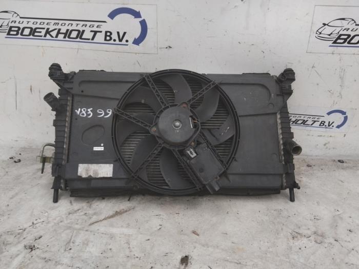 Gebruikte Fan Radiateur Ford Focus 2 1.6 16V Prijs € 49,50 Margeregeling aangeboden door Boekholt autodemontage B.V