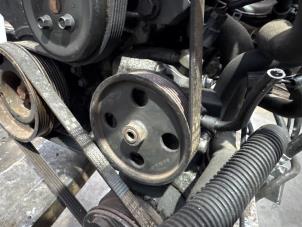 Gebruikte Stuurpomp Ford Focus C-Max 1.6 16V Prijs € 65,00 Margeregeling aangeboden door Boekholt autodemontage B.V