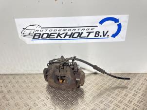 Gebruikte Remklauw (Tang) links-voor Landrover Discovery Sport (LC) 2.0 D150 MHEV 16V AWD Prijs € 59,29 Inclusief btw aangeboden door Boekholt autodemontage B.V