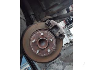 Gebruikte Remklauw (Tang) links-achter Ford Focus C-Max 1.8 16V Prijs € 19,50 Margeregeling aangeboden door Boekholt autodemontage B.V