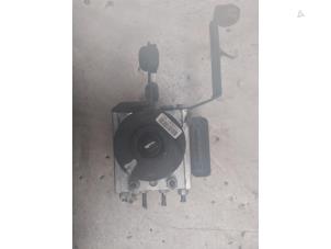 Gebruikte ABS Pomp Ford Focus C-Max 1.8 16V Prijs € 39,50 Margeregeling aangeboden door Boekholt autodemontage B.V