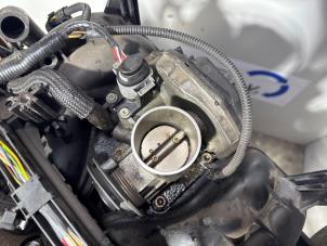 Gebruikte Gasklephuis Volkswagen Polo III (6N1) 1.6i 75 Prijs € 35,00 Margeregeling aangeboden door Boekholt autodemontage B.V