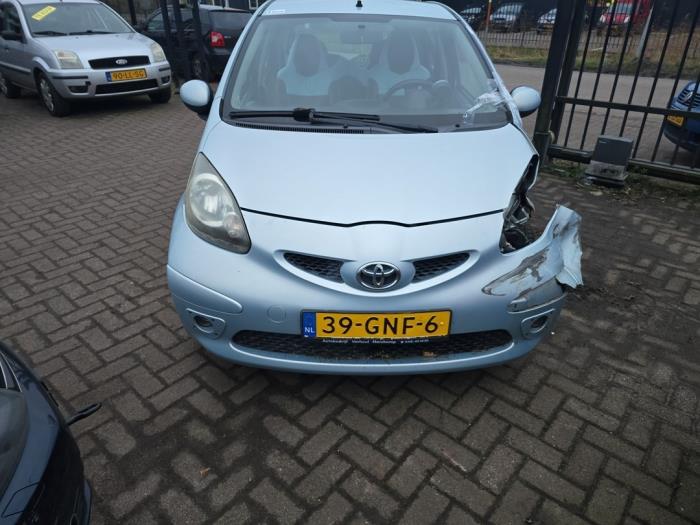 Gebruikte Schakelkabel Versnellingsbak Toyota Aygo (B10) 1.0 12V VVT-i Prijs € 40,00 Margeregeling aangeboden door Boekholt autodemontage B.V