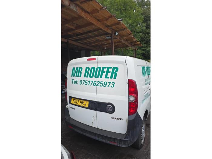 Gebruikte Steekas rechts-achter Opel Combo 1.6 CDTI 16V Prijs € 50,00 Margeregeling aangeboden door Boekholt autodemontage B.V