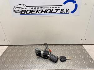 Gebruikte Kontaktslot + Sleutel Citroen C3 (FC/FL/FT) 1.4 16V Sensodrive Prijs € 32,00 Margeregeling aangeboden door Boekholt autodemontage B.V