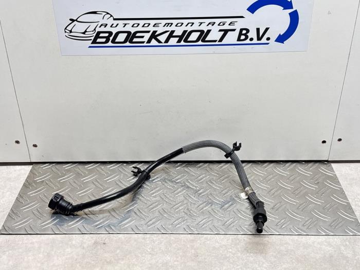 Gebruikte Brandstofleiding Landrover Discovery Sport (LC) 2.0 D150 MHEV 16V AWD Prijs € 17,50 Margeregeling aangeboden door Boekholt autodemontage B.V