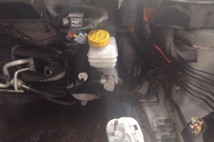 Gebruikte Hoofdremcilinder Opel Combo 1.3 CDTI 16V ecoFlex Prijs € 15,00 Margeregeling aangeboden door Boekholt autodemontage B.V