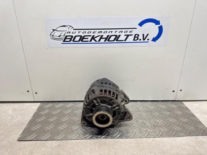 Gebruikte Dynamo Ford Fiesta 4 1.3i Prijs € 35,00 Margeregeling aangeboden door Boekholt autodemontage B.V