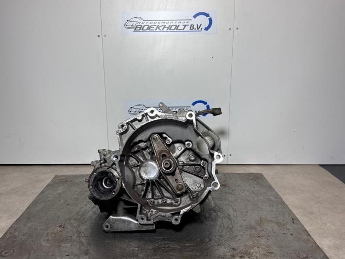 Gebruikte Versnellingsbak Skoda Fabia (6Y2) 1.4i 16V Prijs € 240,79 Inclusief btw aangeboden door Boekholt autodemontage B.V
