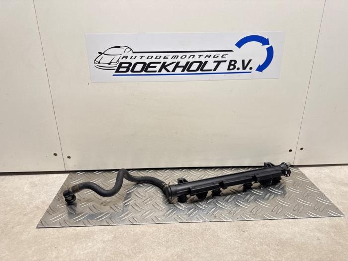 Gebruikte Verstuiver brug Skoda Fabia (6Y2) 1.4i 16V Prijs € 25,00 Margeregeling aangeboden door Boekholt autodemontage B.V