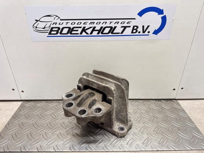 Gebruikte Motorrubber Ford Transit Custom 2.0 TDCi 16V Eco Blue 105 Prijs € 29,04 Inclusief btw aangeboden door Boekholt autodemontage B.V