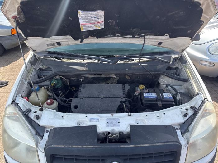 Gebruikte Luchtfilterhuis Fiat Doblo Cargo (223) 1.3 D 16V Multijet Prijs € 30,00 Margeregeling aangeboden door Boekholt autodemontage B.V