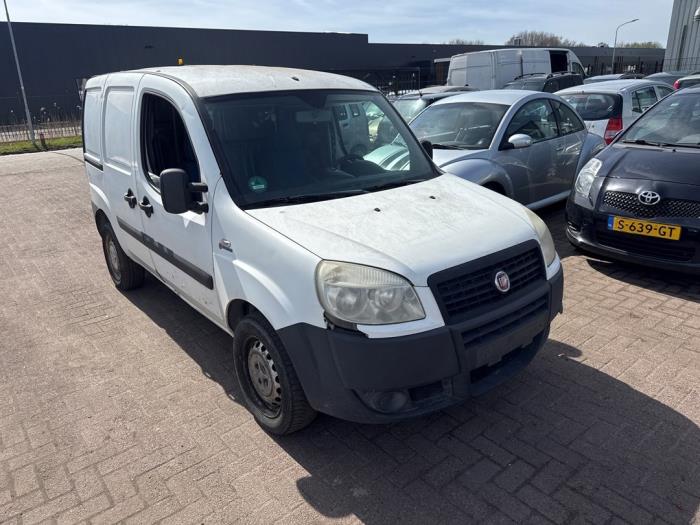 Rembol Fiat Doblo Cargo (223), 2001 / 2010 1.3 D 16V Multijet, Bestel, Diesel, 1.248cc, 55kW (75pk), FWD, 199A2000, 2005-10 / 2010-01, 223AXN1A (Gebruikt)