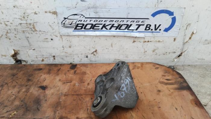 Gebruikte Motorsteun Ford Focus 3 Wagon 1.0 Ti-VCT EcoBoost 12V 100 Prijs € 25,00 Margeregeling aangeboden door Boekholt autodemontage B.V