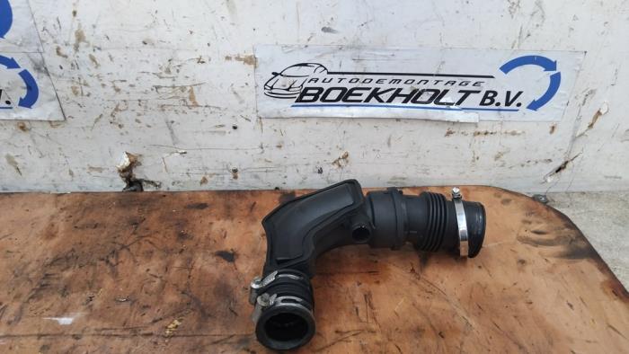 Gebruikte Intercooler Buis Ford Focus 3 Wagon 1.0 Ti-VCT EcoBoost 12V 100 Prijs € 29,00 Margeregeling aangeboden door Boekholt autodemontage B.V