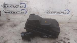 Luchtmassameter van een Volkswagen New Beetle (9C1/9G1) 1.6 2005