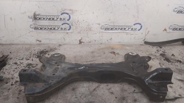 Gebruikte Subframe Volkswagen New Beetle (9C1/9G1) 1.6 Prijs € 50,00 Margeregeling aangeboden door Boekholt autodemontage B.V