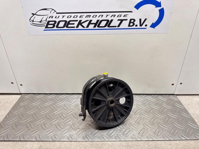 Gebruikte Servopomp Volvo S40 (VS) 1.8 16V Prijs € 58,08 Inclusief btw aangeboden door Boekholt autodemontage B.V