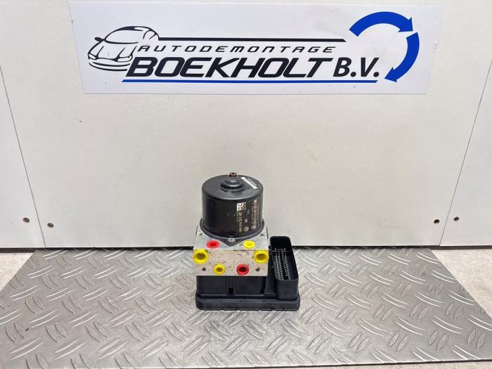 Gebruikte ABS Pomp Volkswagen Golf V (1K1) 1.4 GT 16V Prijs € 90,75 Inclusief btw aangeboden door Boekholt autodemontage B.V