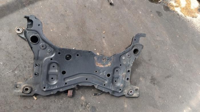 Gebruikte Subframe Ford Focus 2 Wagon 1.6 TDCi 16V 110 Prijs € 90,00 Margeregeling aangeboden door Boekholt autodemontage B.V