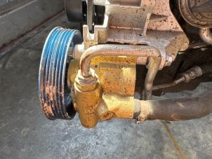 Pomp Servo van een Renault Clio II (BB/CB) 1.5 dCi 80 2003