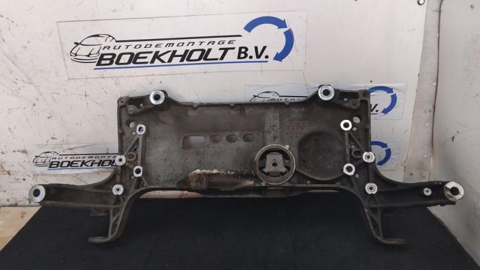 Gebruikte Subframe Volkswagen Passat Variant (3C5) 2.0 TFSI/TSI 16V Prijs € 50,00 Margeregeling aangeboden door Boekholt autodemontage B.V