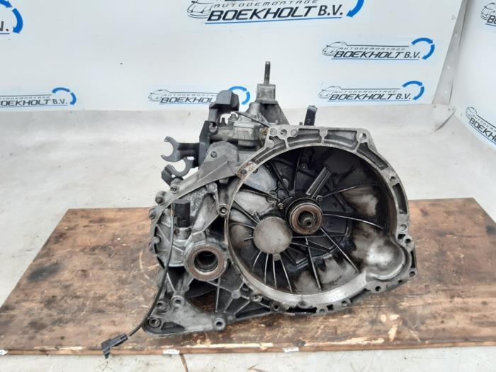 Gebruikte Versnellingsbak Ford Focus 1 Wagon 1.8 TDdi Prijs € 125,00 Margeregeling aangeboden door Boekholt autodemontage B.V